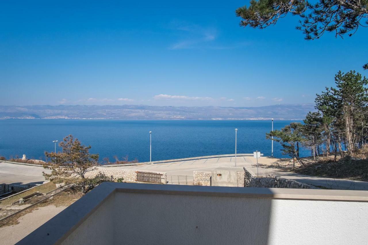 Apartman Cubranic Leilighet Vrbnik Eksteriør bilde